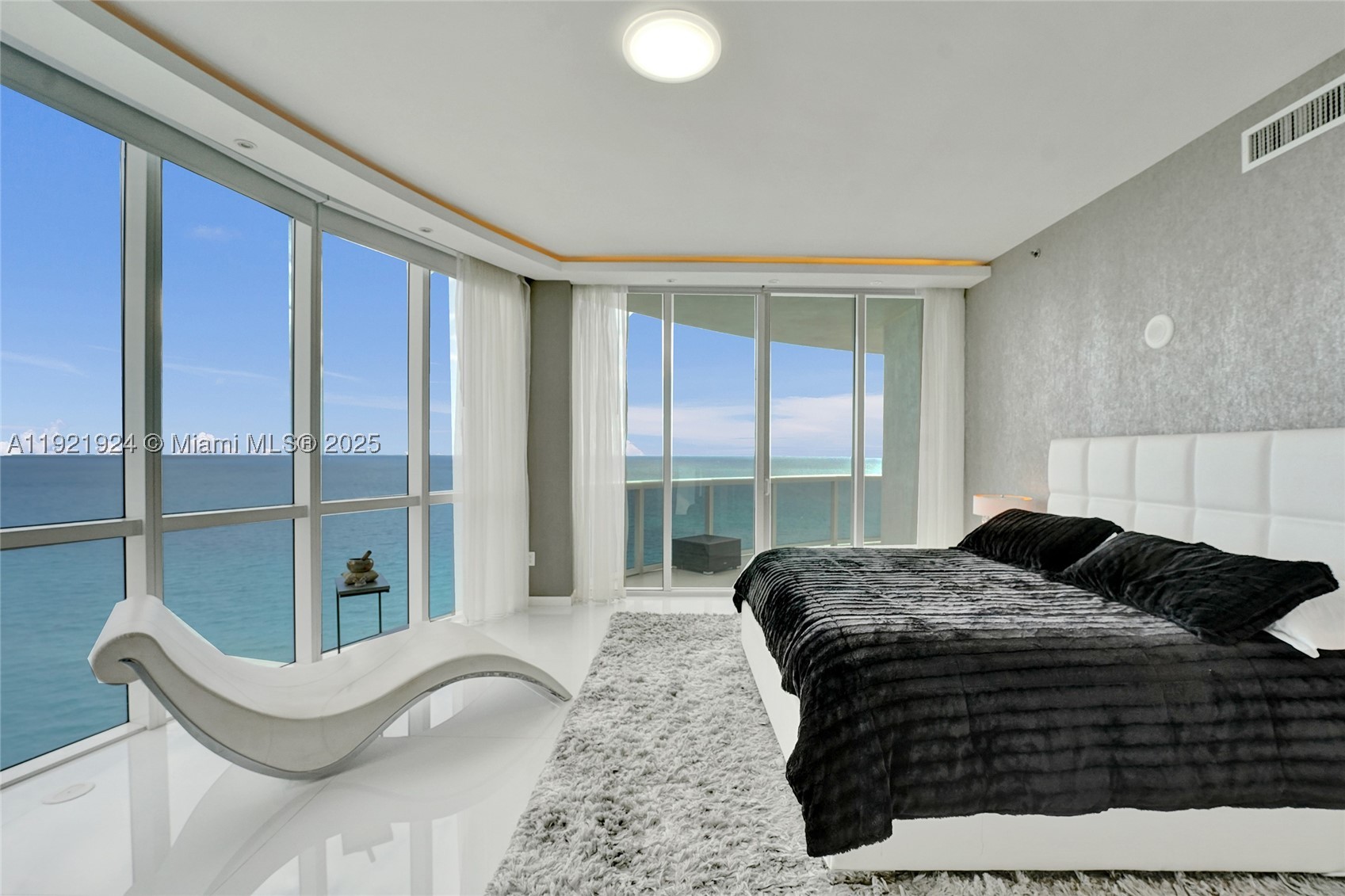 TDR TOWER III CONDO - Residential