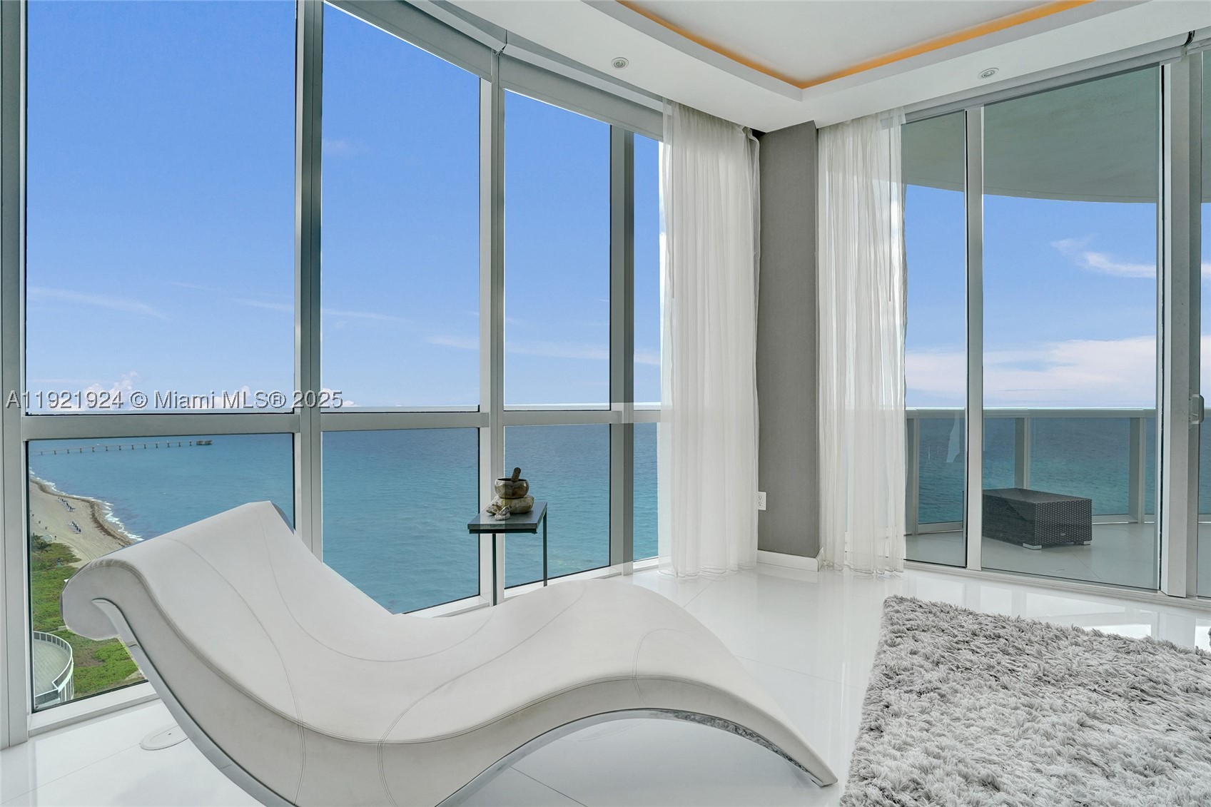TDR TOWER III CONDO - Residential
