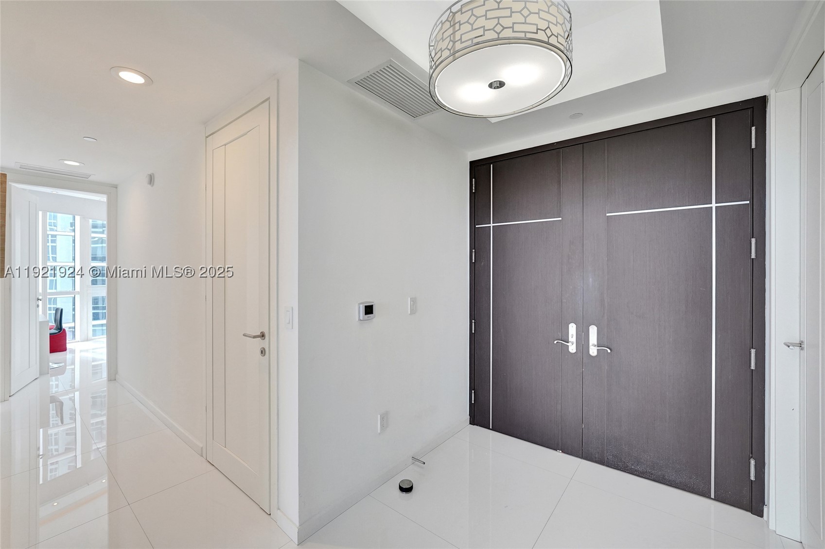 TDR TOWER III CONDO - Residential