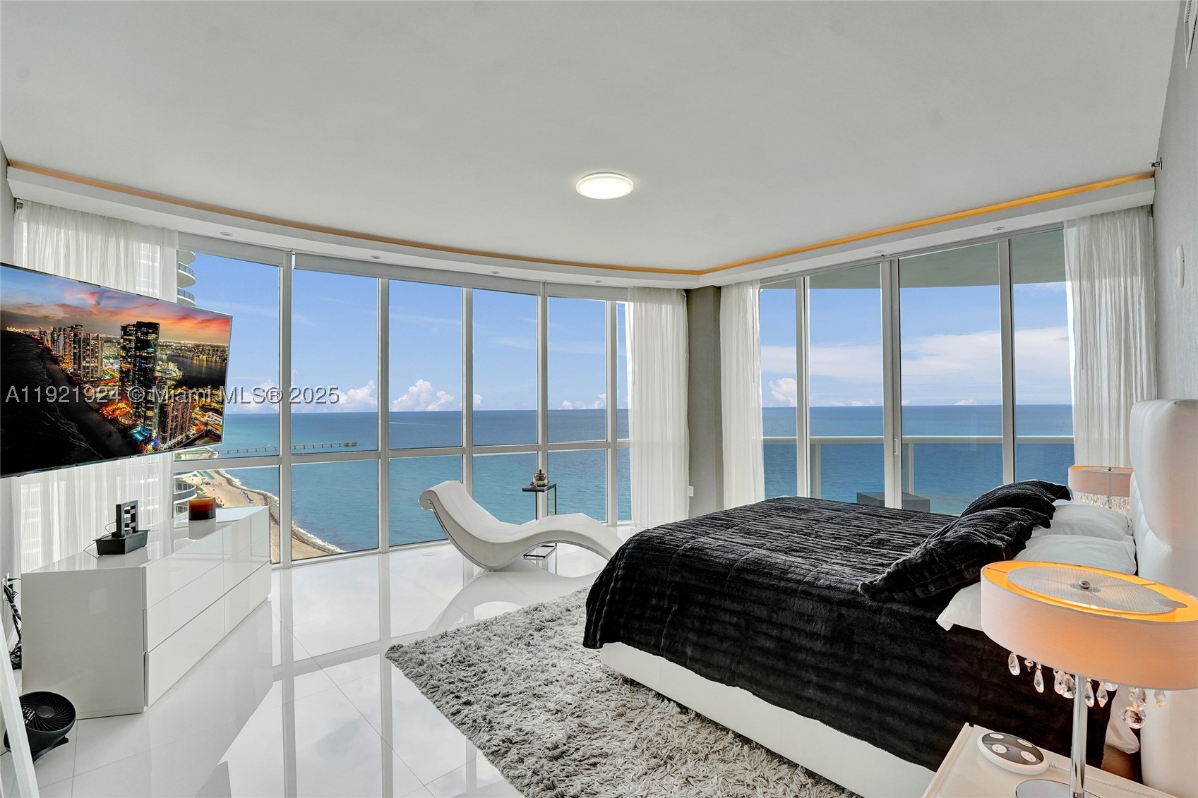 TDR TOWER III CONDO - Residential