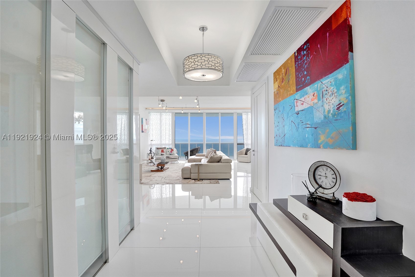 TDR TOWER III CONDO - Residential
