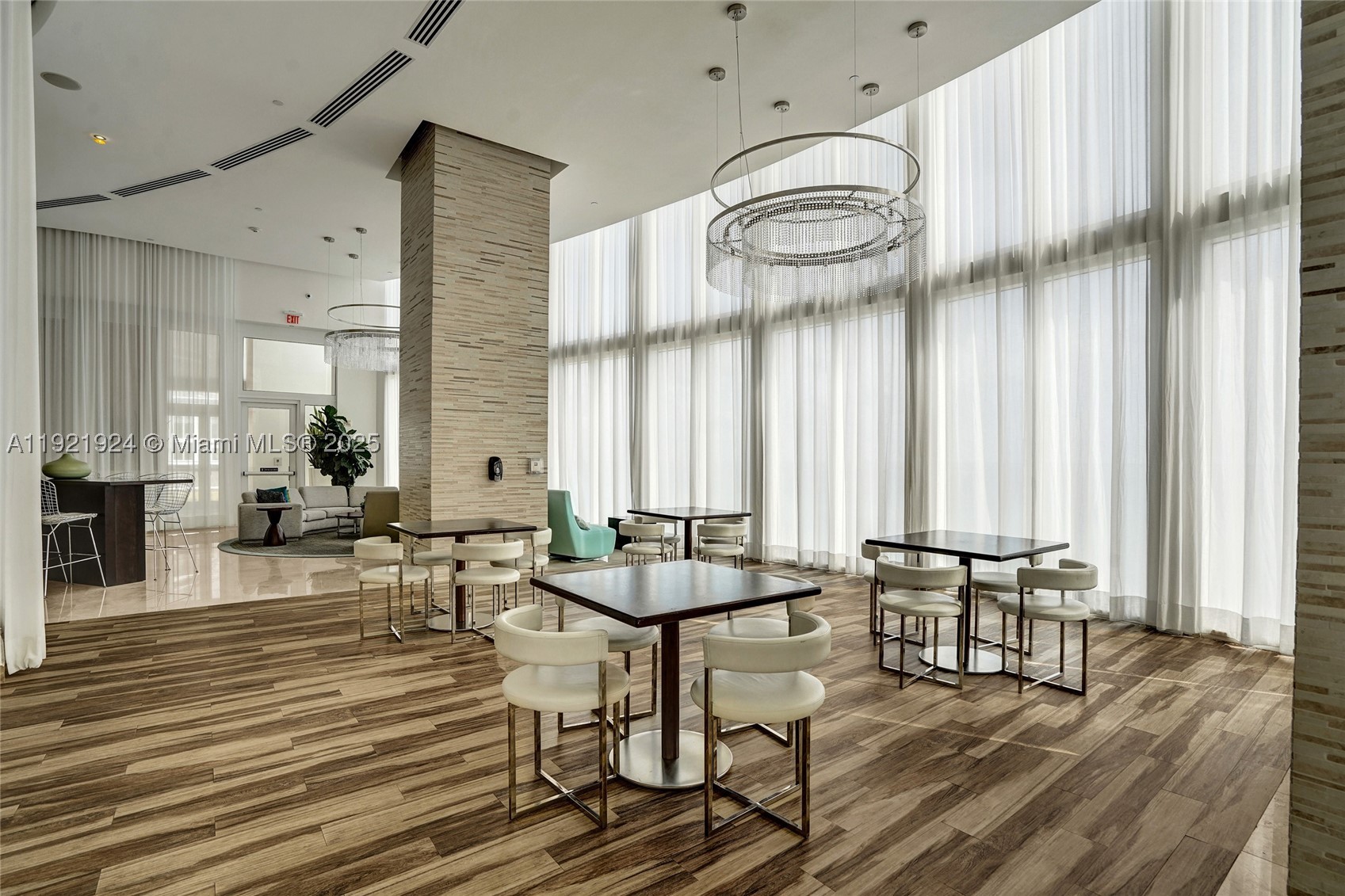 TDR TOWER III CONDO - Residential