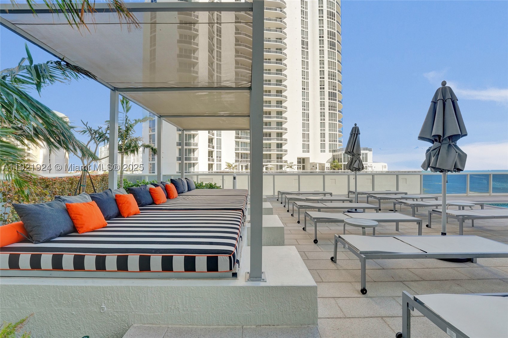 TDR TOWER III CONDO - Residential