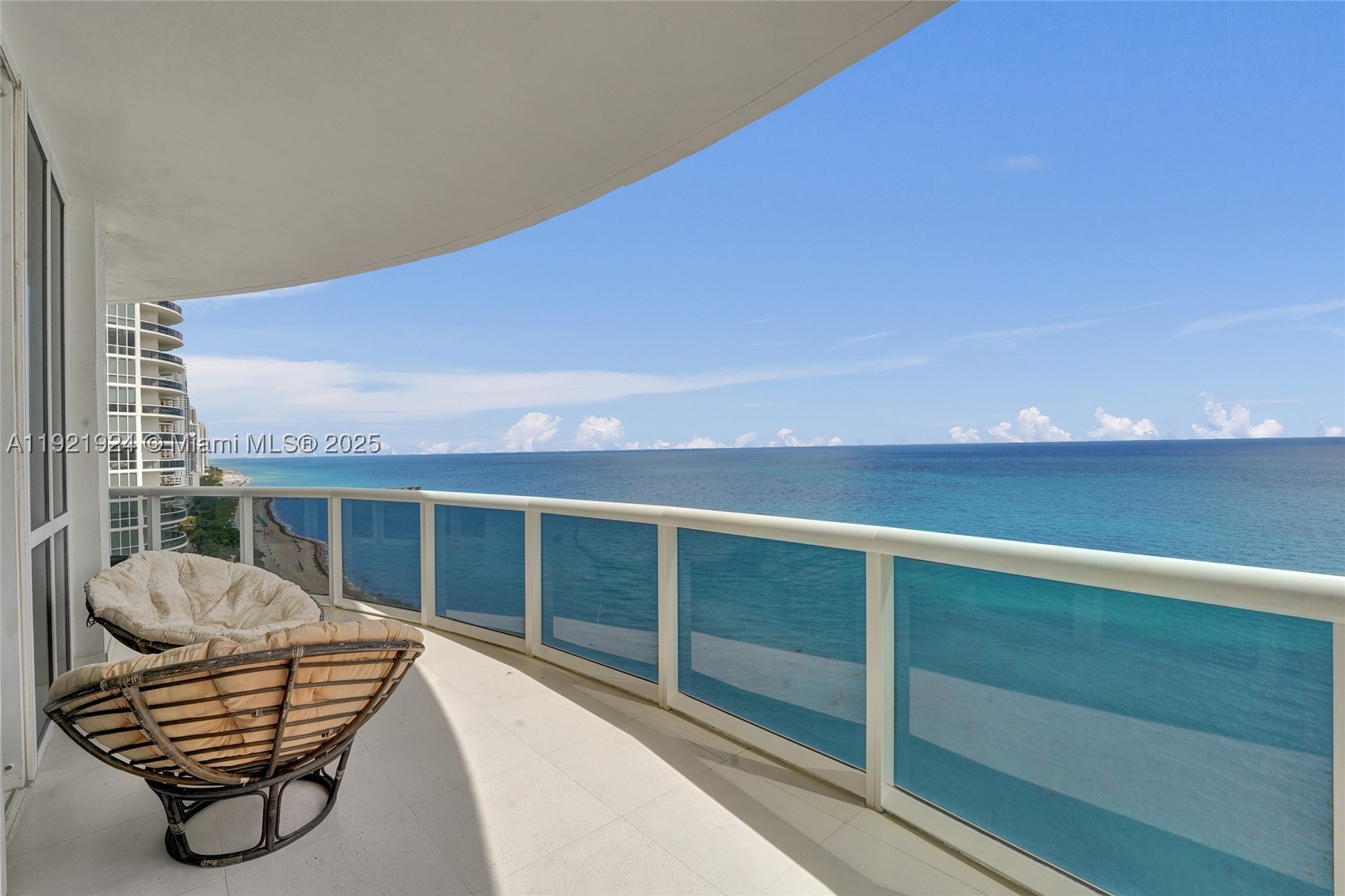 TDR TOWER III CONDO - Residential