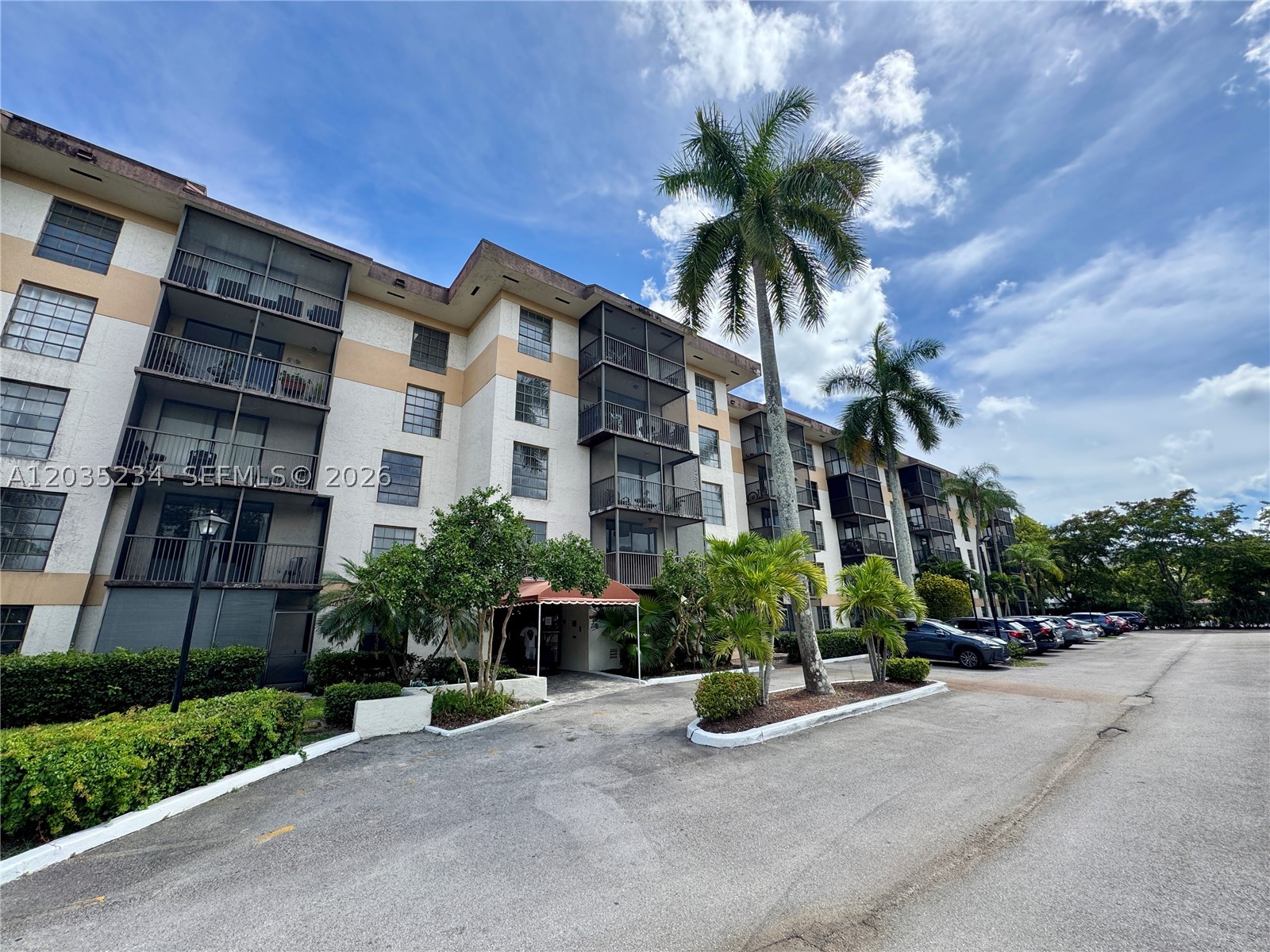 INVERWOOD CONDO - Residential