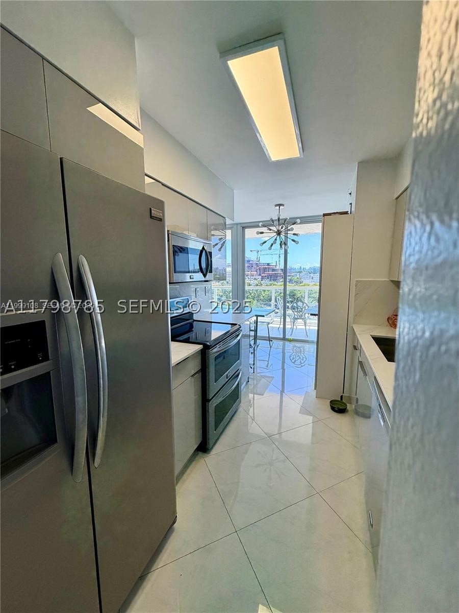 ST TROPEZ OCEAN CONDO - Residential