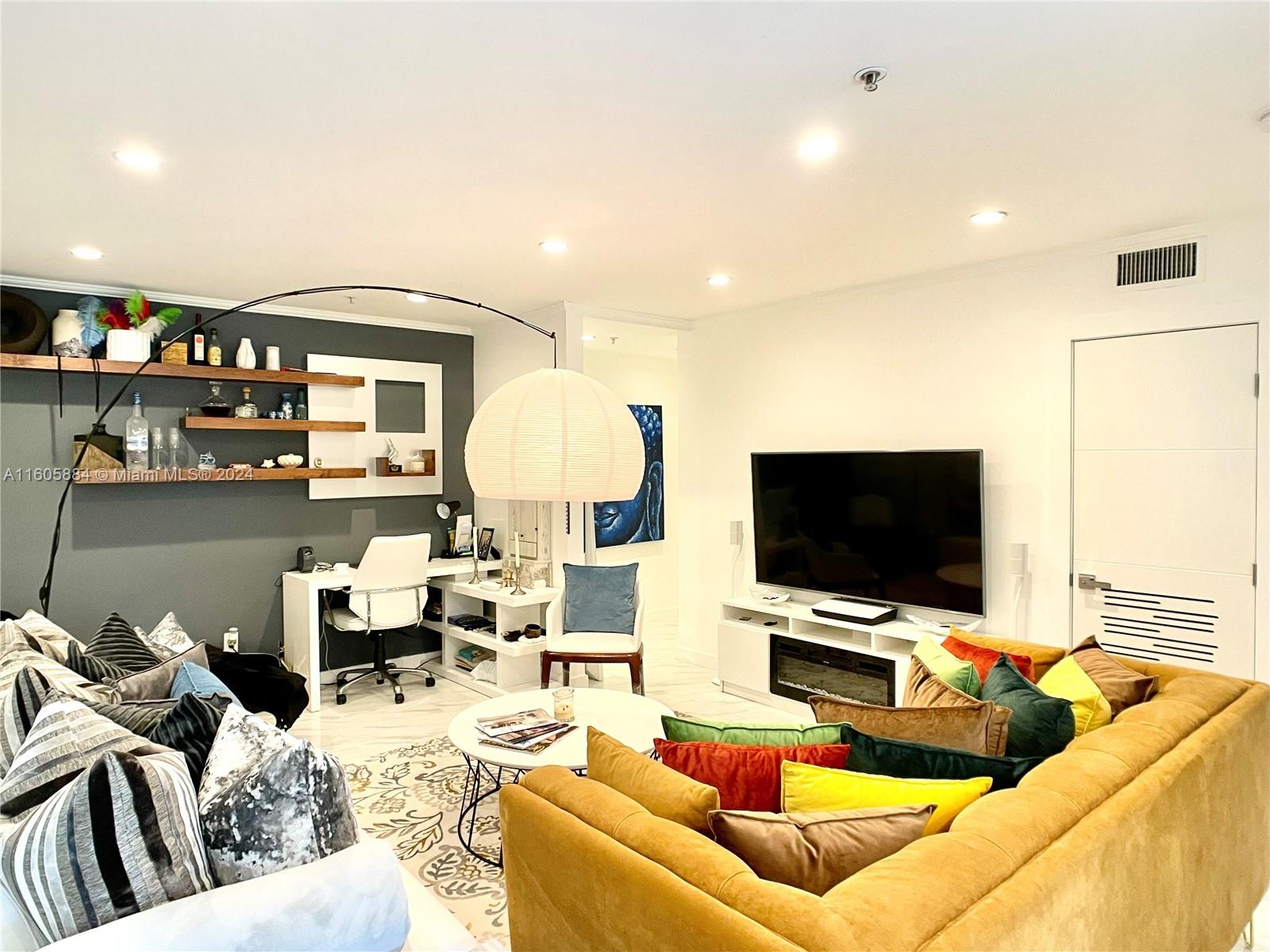 EUCLID 600 CONDO - Residential Lease