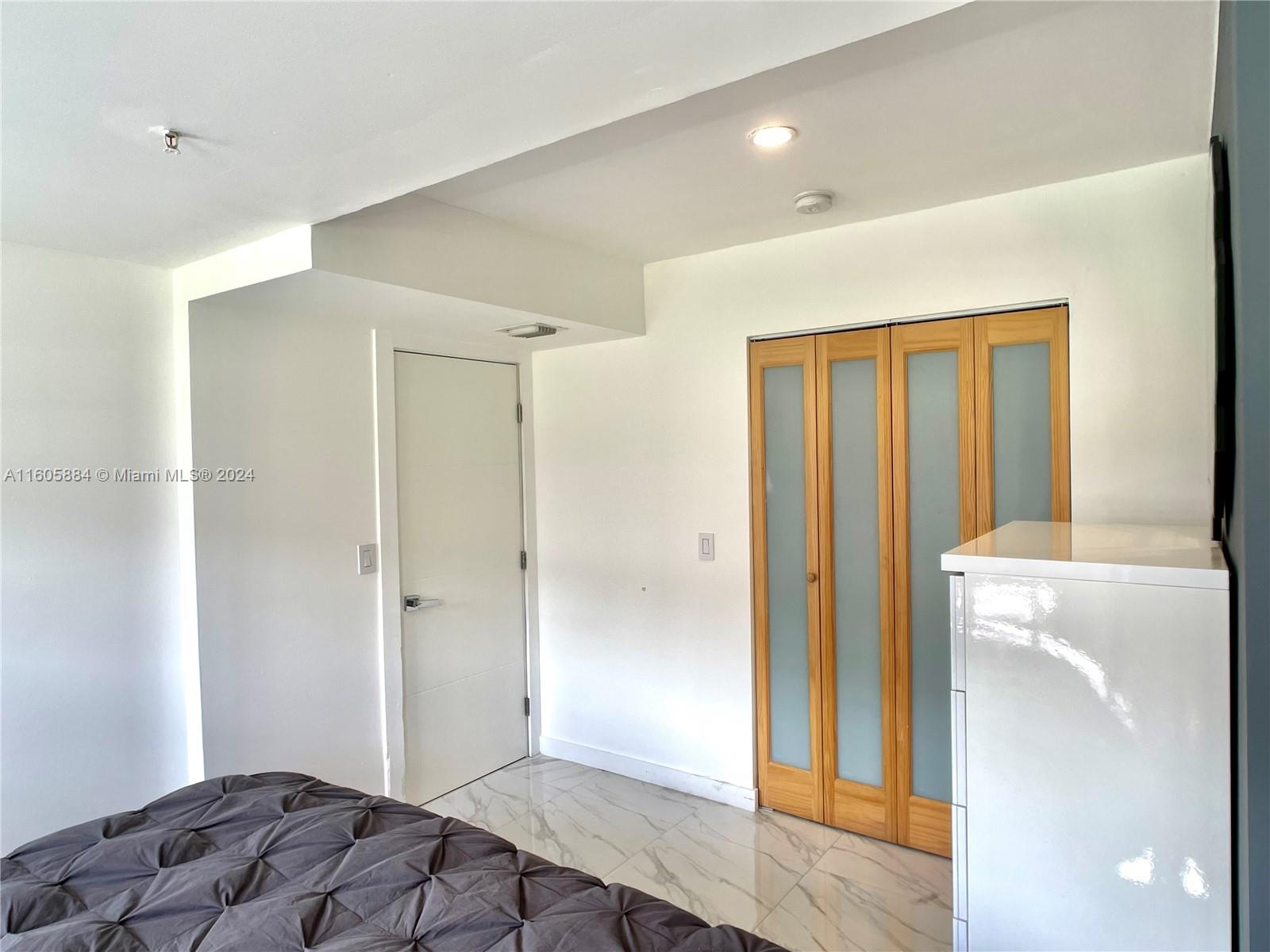 EUCLID 600 CONDO - Residential Lease