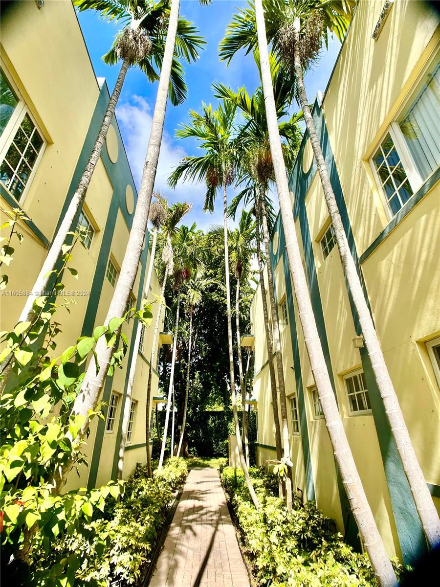 EUCLID 600 CONDO - Residential Lease