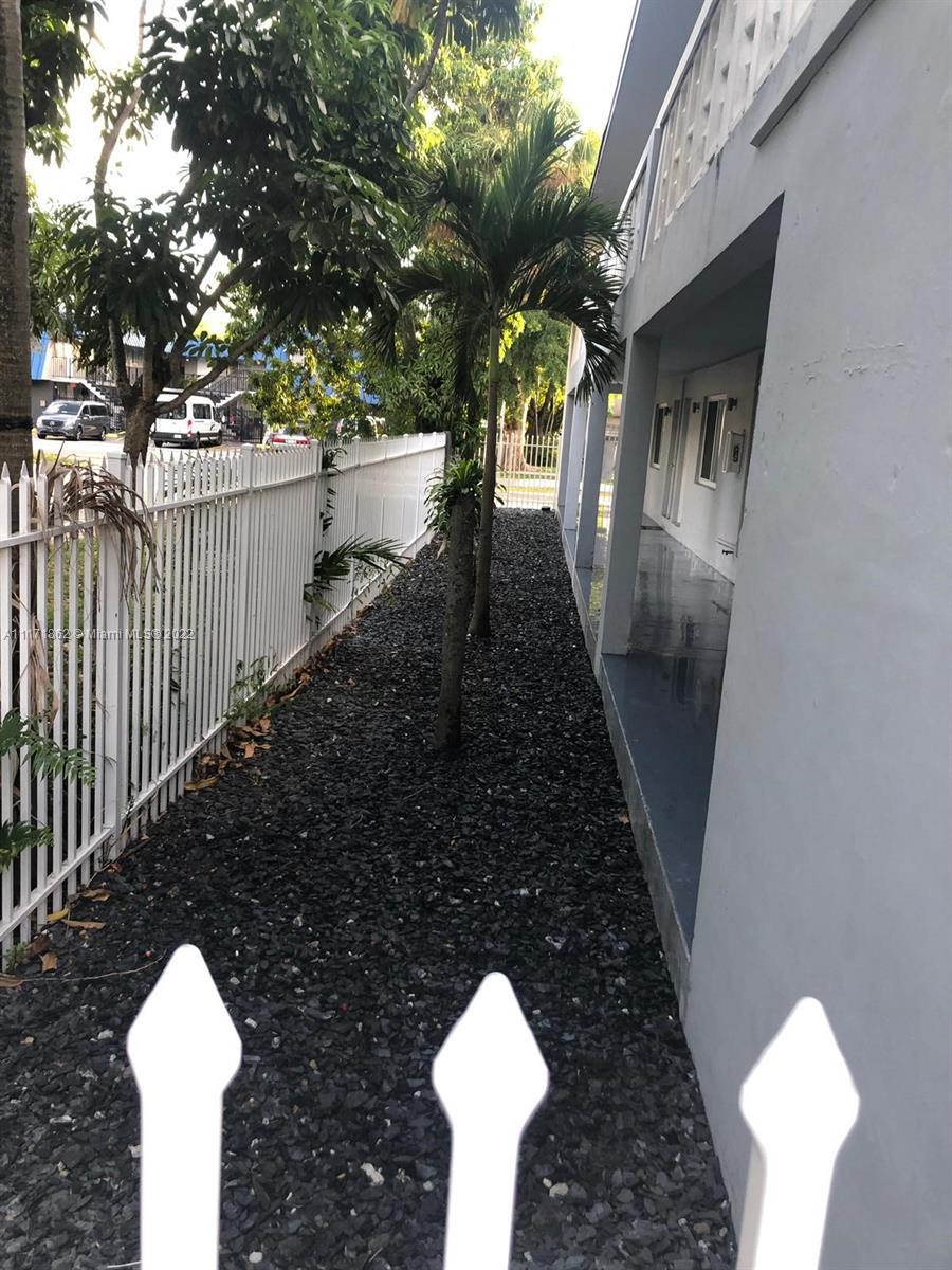 NORTH HOLLYWOOD - Residential Lease