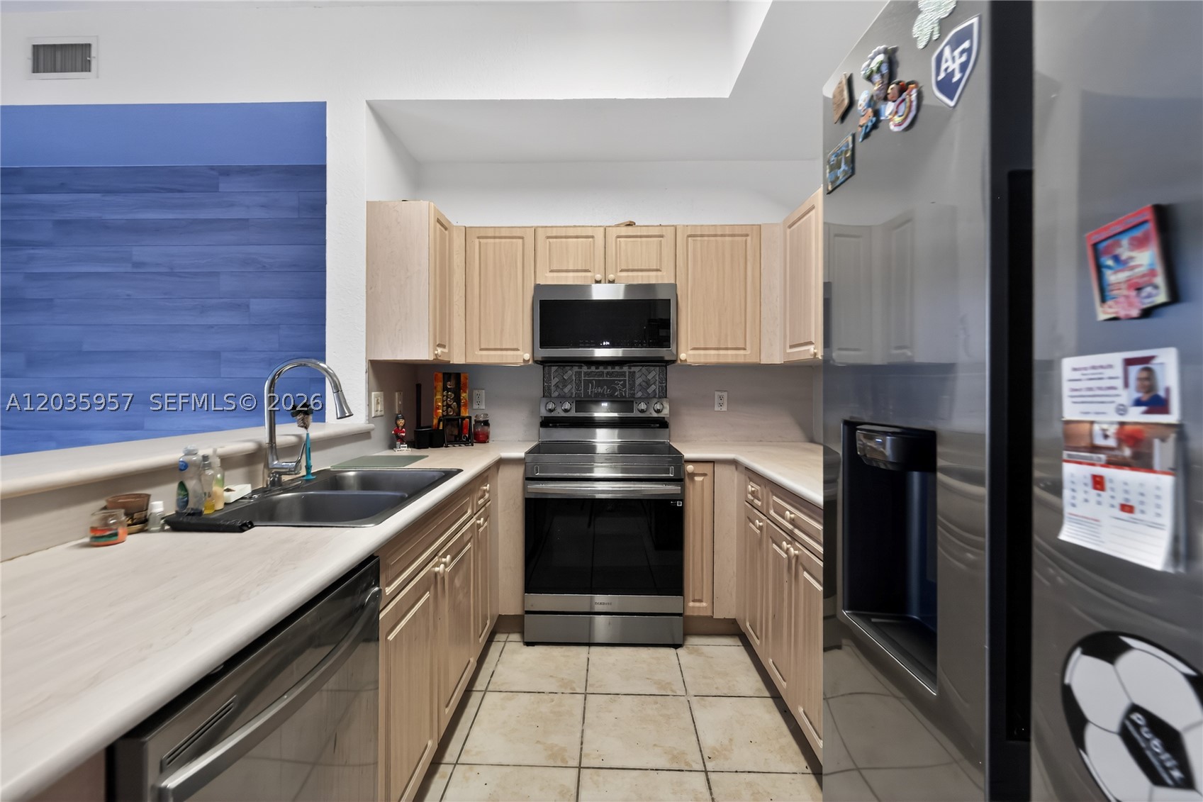 HAWKSNEST 1ST ADDN - Residential