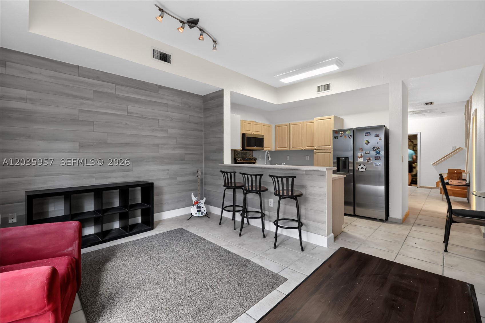 HAWKSNEST 1ST ADDN - Residential