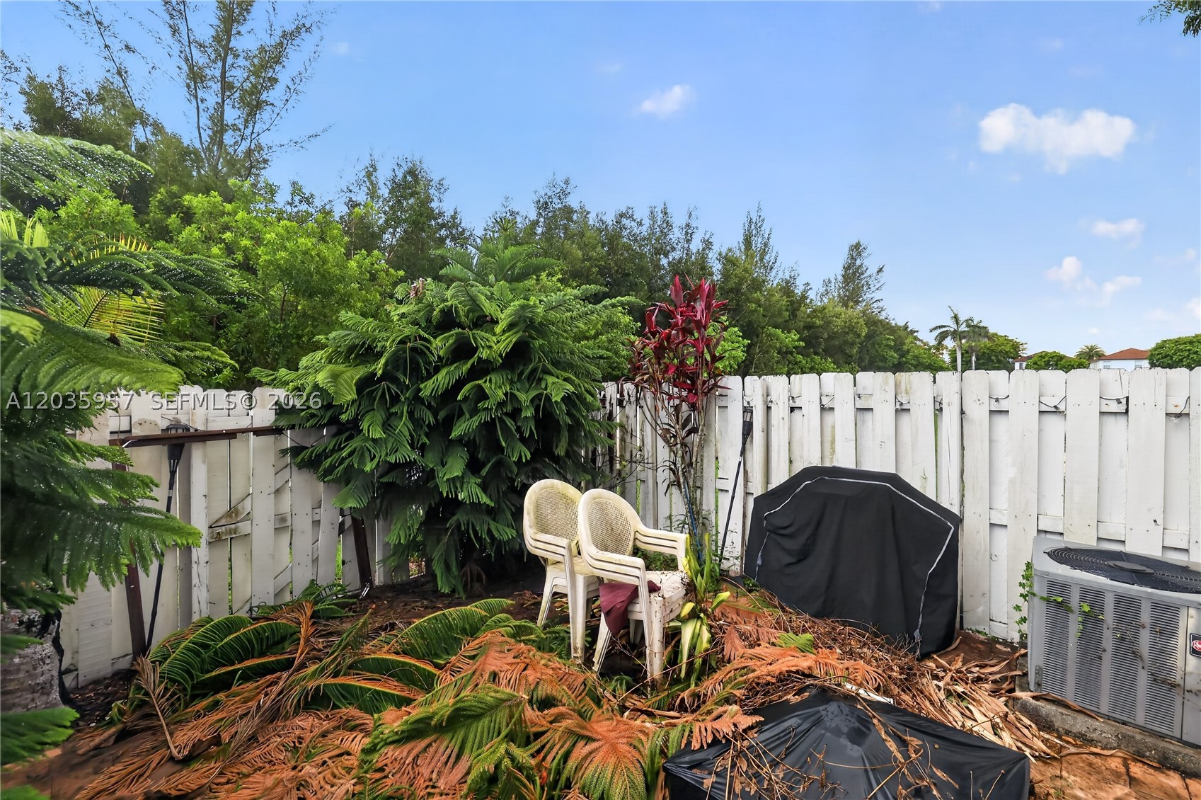 HAWKSNEST 1ST ADDN - Residential