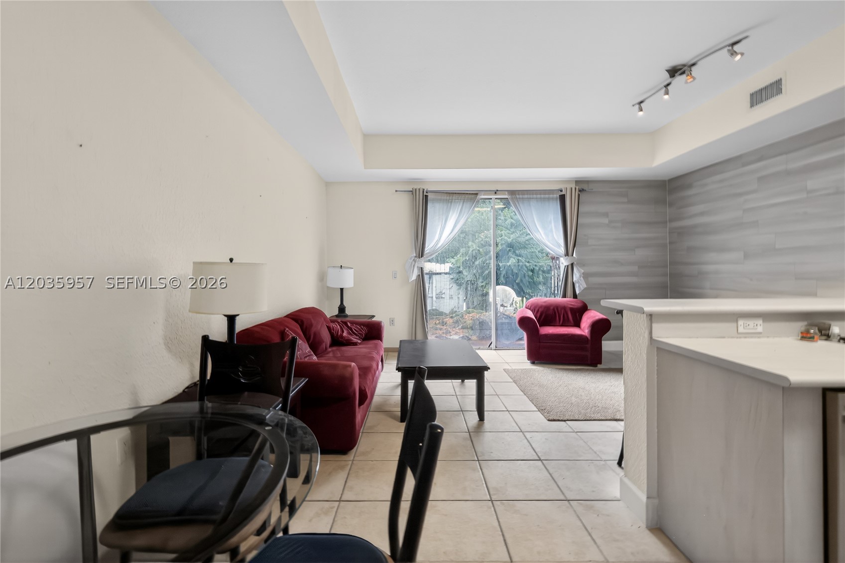 HAWKSNEST 1ST ADDN - Residential