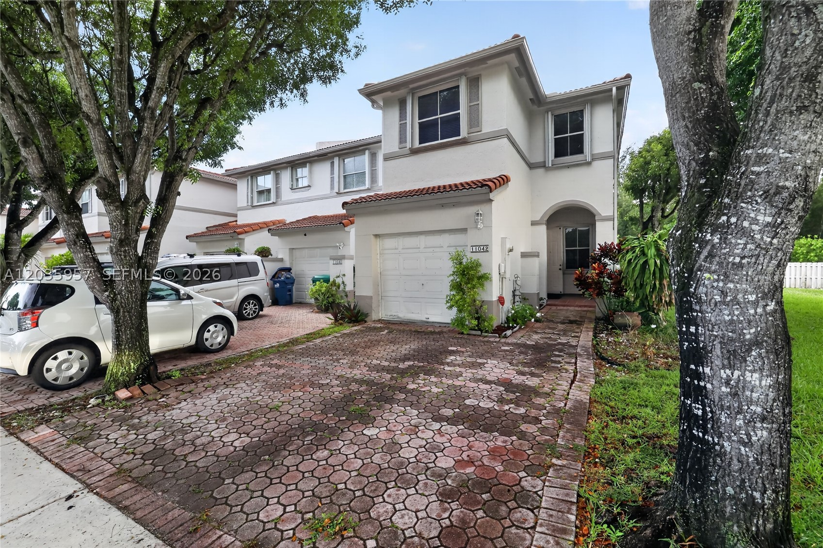HAWKSNEST 1ST ADDN - Residential