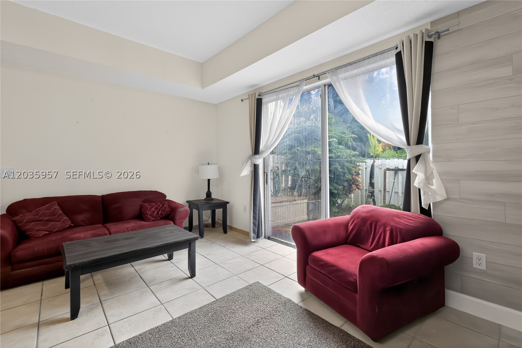 HAWKSNEST 1ST ADDN - Residential