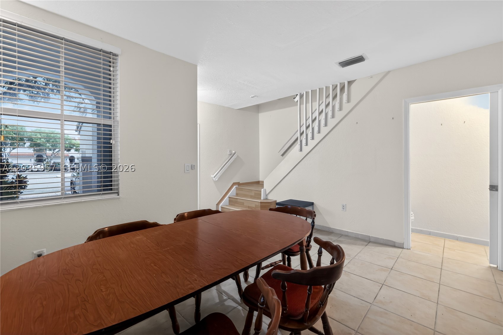 HAWKSNEST 1ST ADDN - Residential
