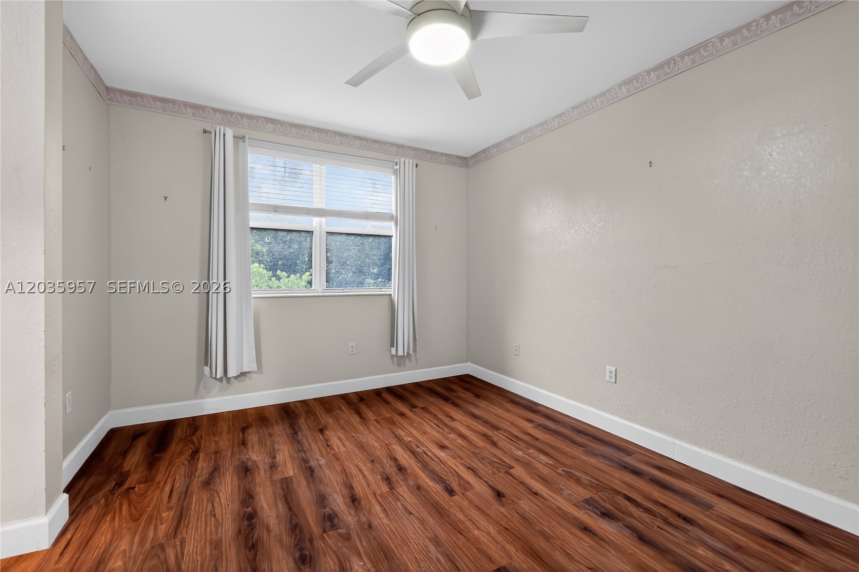HAWKSNEST 1ST ADDN - Residential
