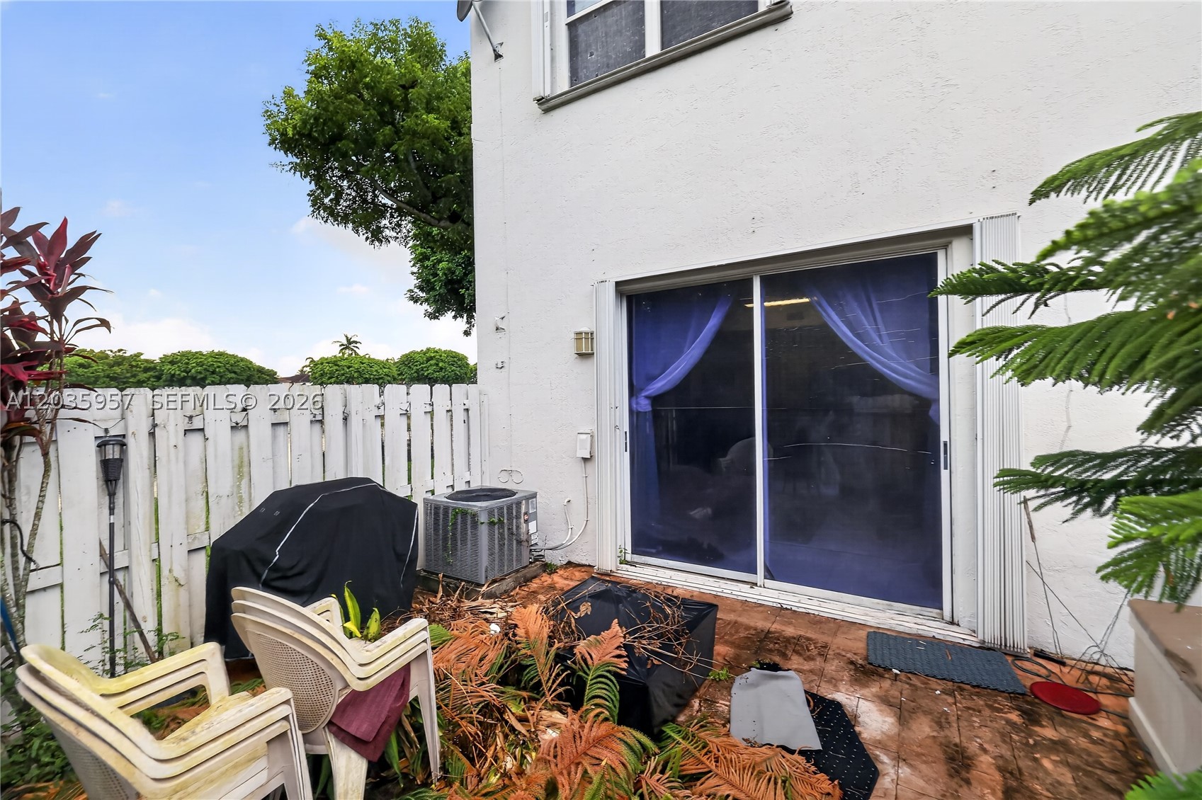 HAWKSNEST 1ST ADDN - Residential
