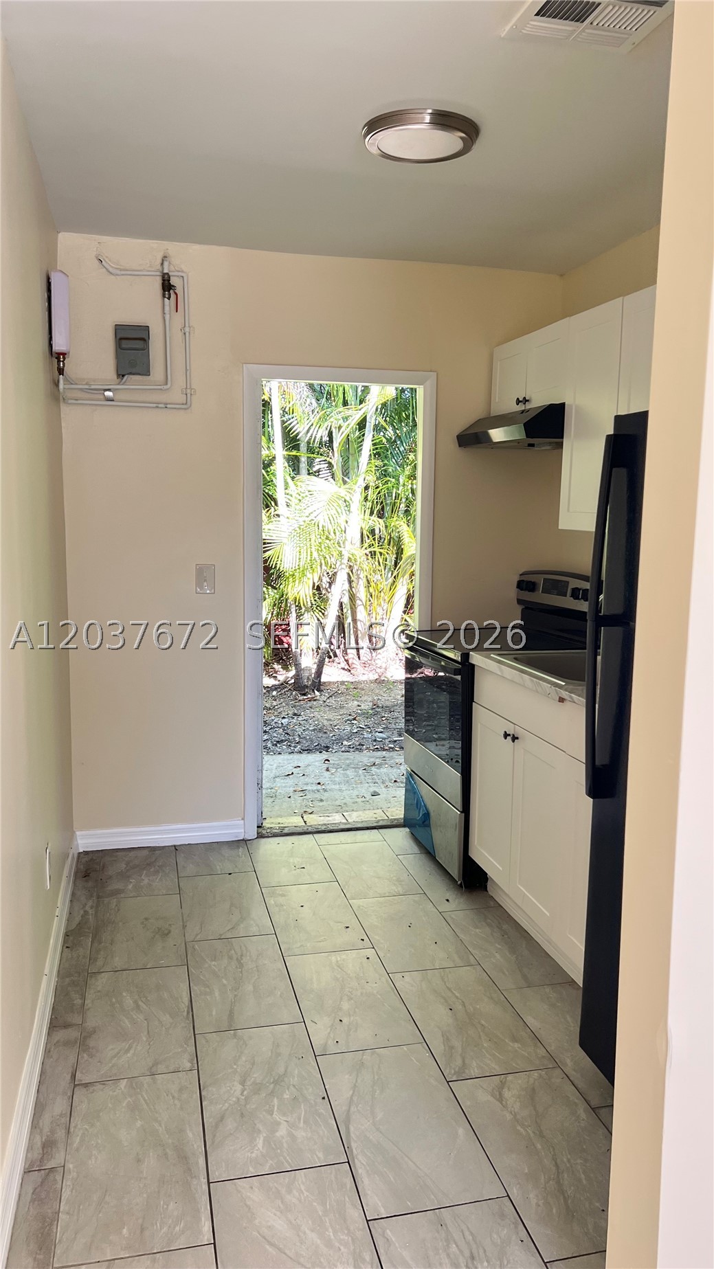 COLLEGE TRACT 2ND ADD - Residential Lease
