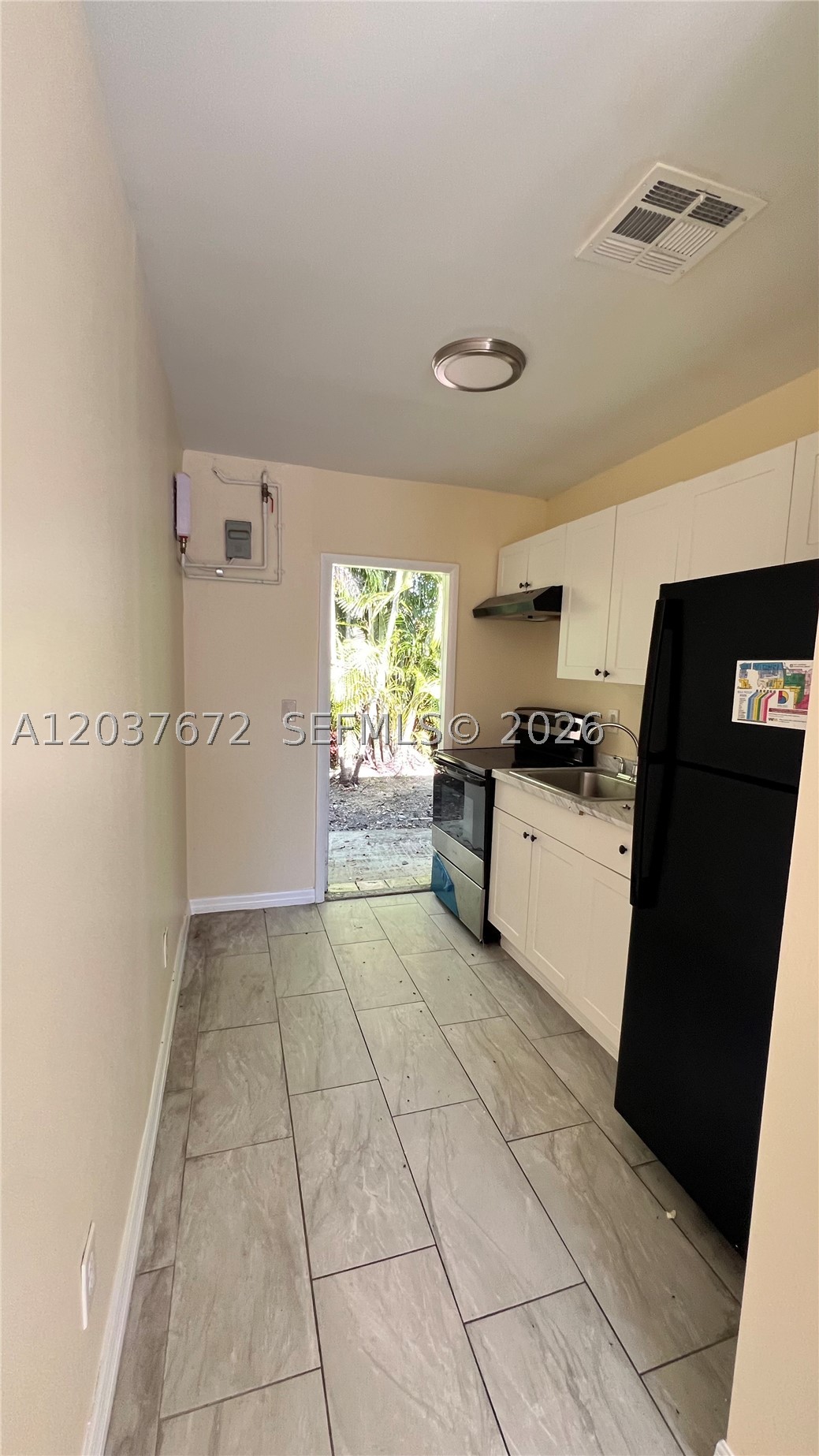 COLLEGE TRACT 2ND ADD - Residential Lease