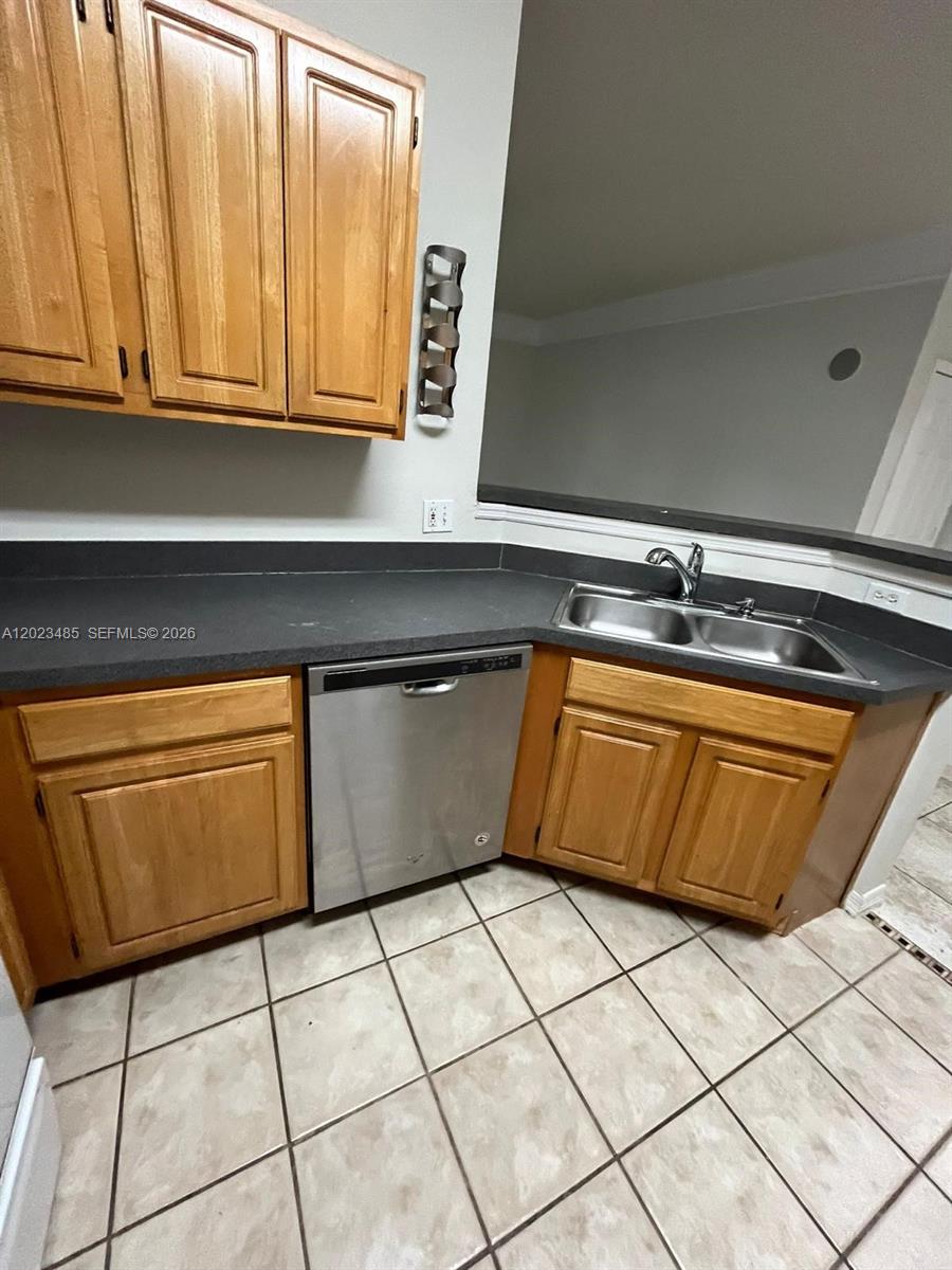 HAMPTONS/METROWEST - Residential