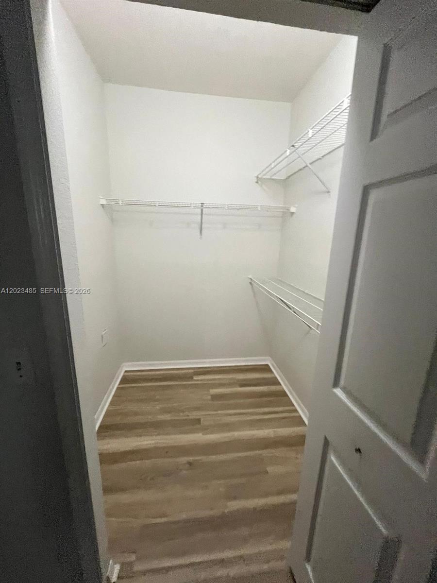 HAMPTONS/METROWEST - Residential