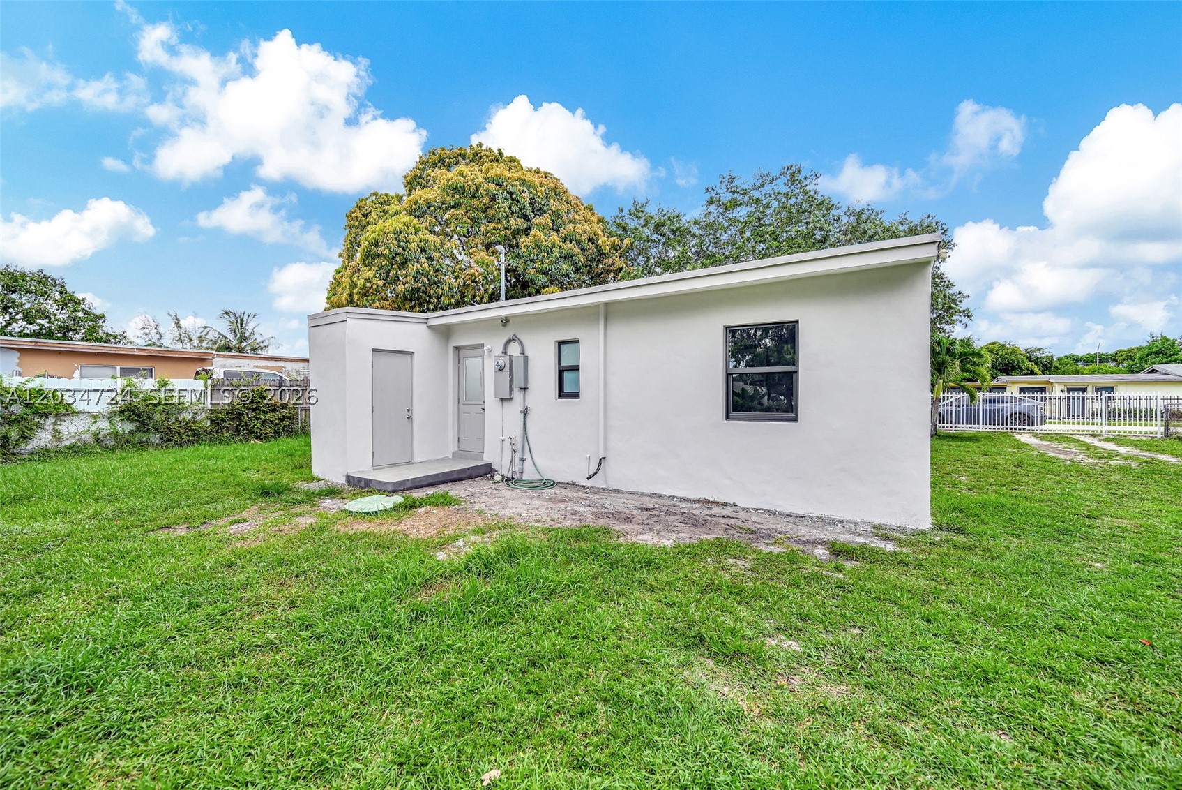 BUNCHE PARK - Residential