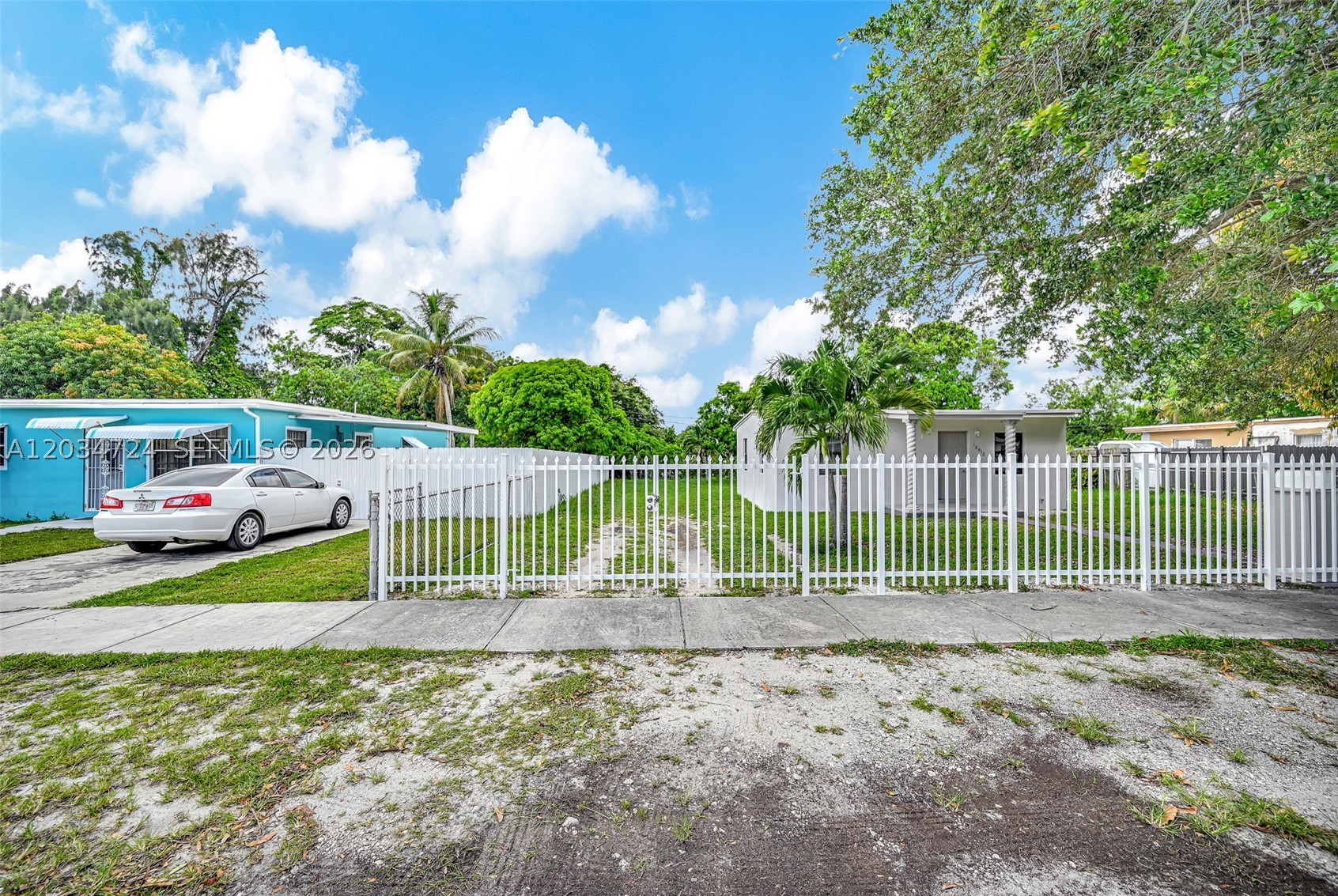 BUNCHE PARK - Residential