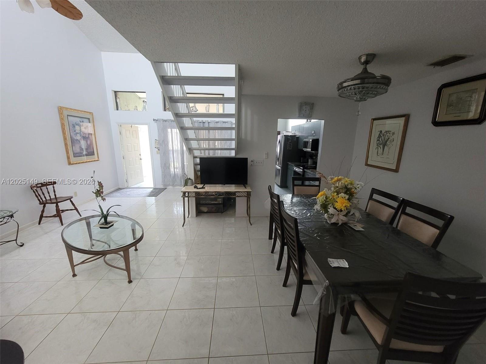SAVANNAH'S CONDOMINIUM SE - Residential
