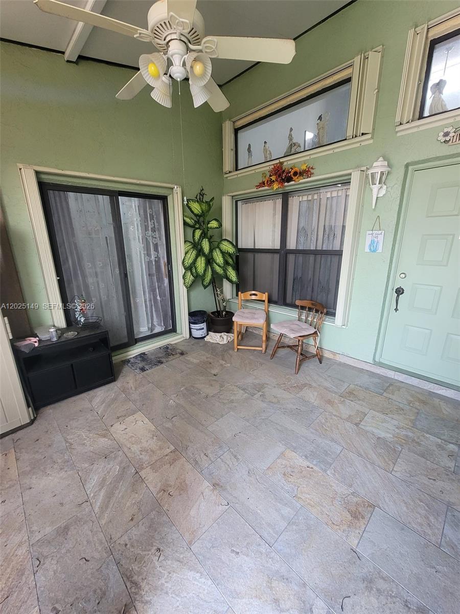 SAVANNAH'S CONDOMINIUM SE - Residential