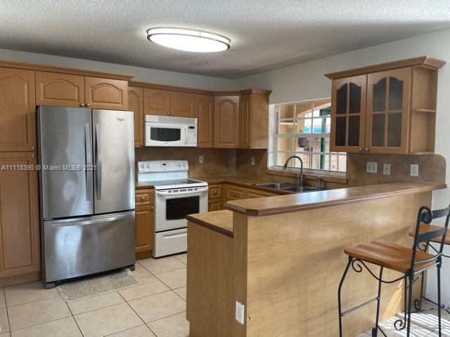 PEDRO ALBERTO SUB - Residential Lease