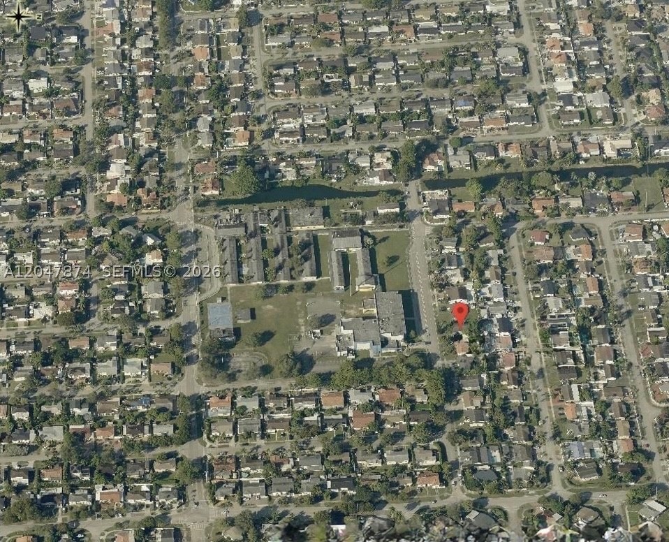 FONTAINEBLEAU GARDENS 1ST - Residential