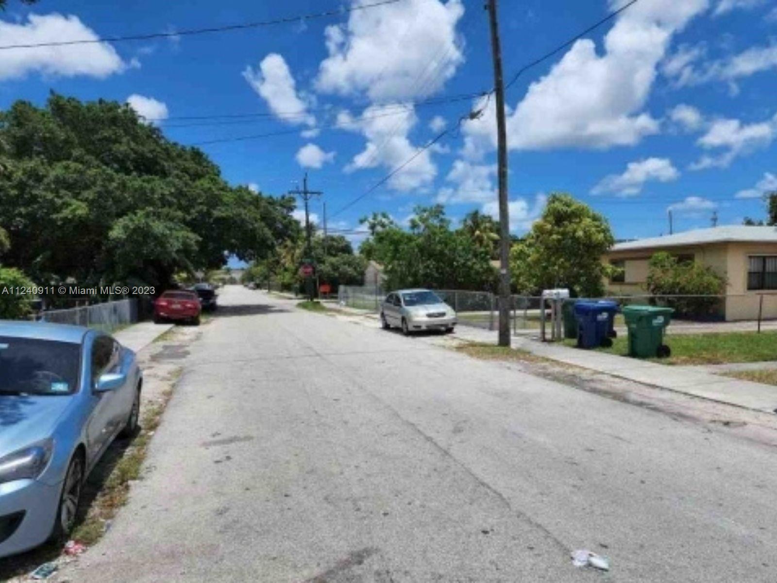 WEST BISCAYNE - Residential Income