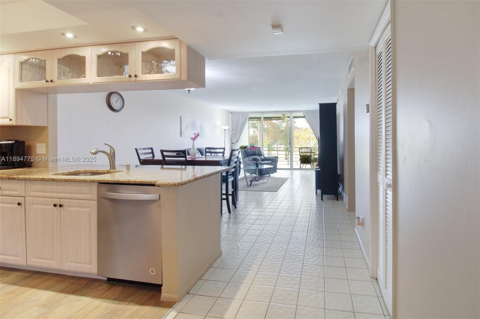 NO 60 PALM-AIRE COUNTRY C - Residential