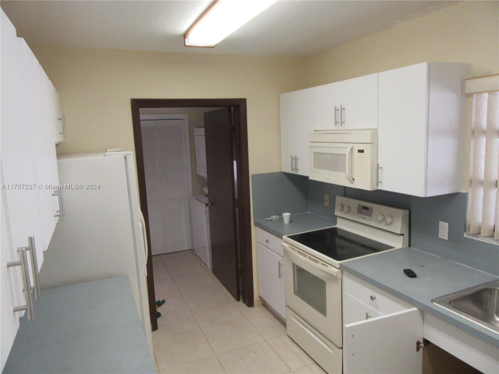 BLK 1 MURRAYS - Residential Lease