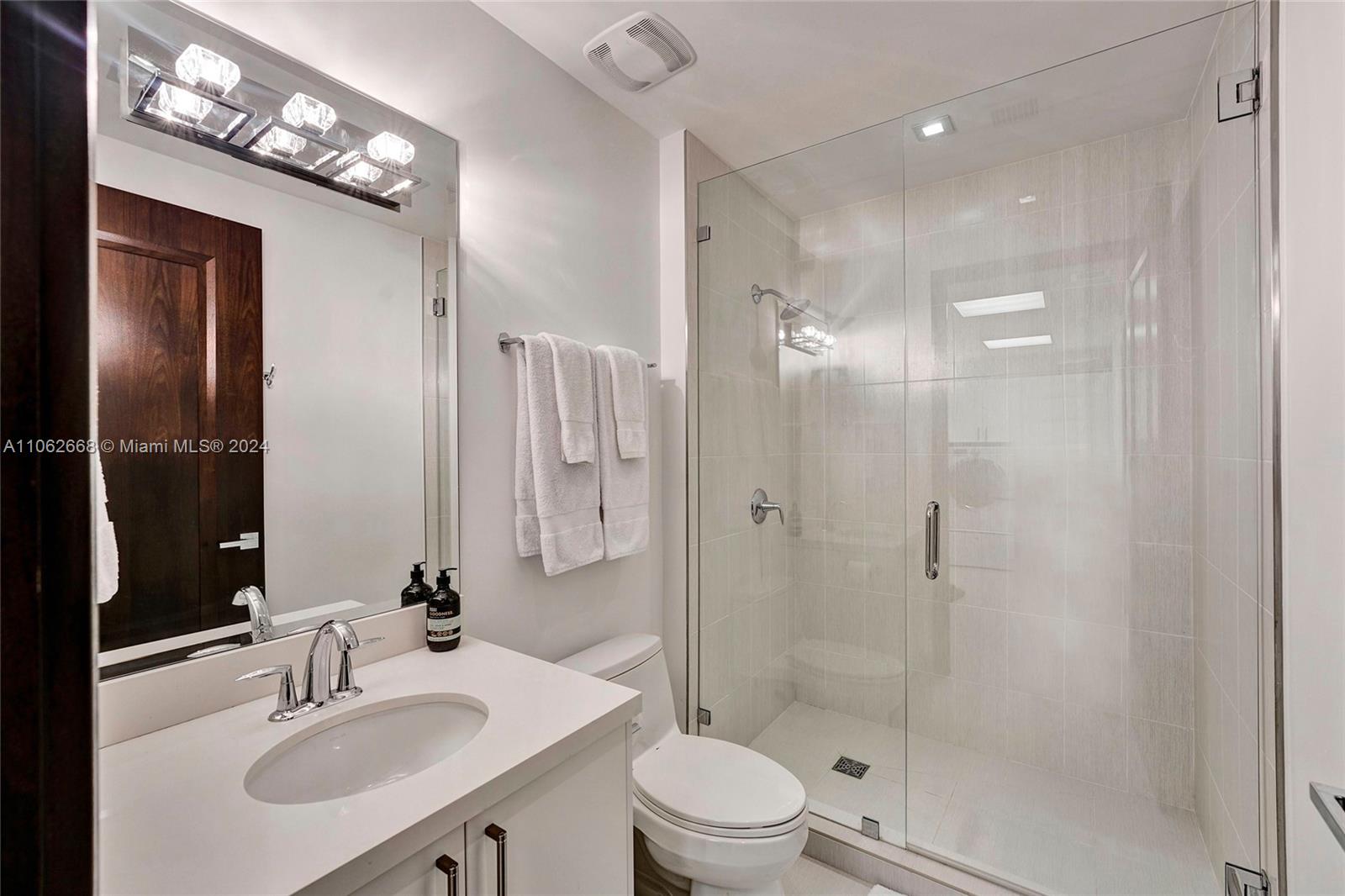 17749 COLLINS AVENUE COND - Residential