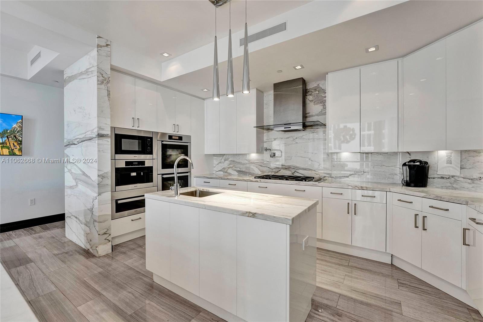17749 COLLINS AVENUE COND - Residential