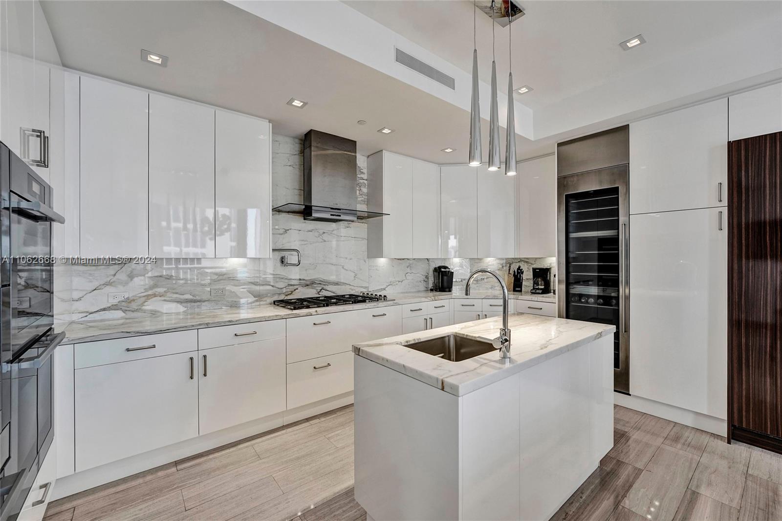 17749 COLLINS AVENUE COND - Residential