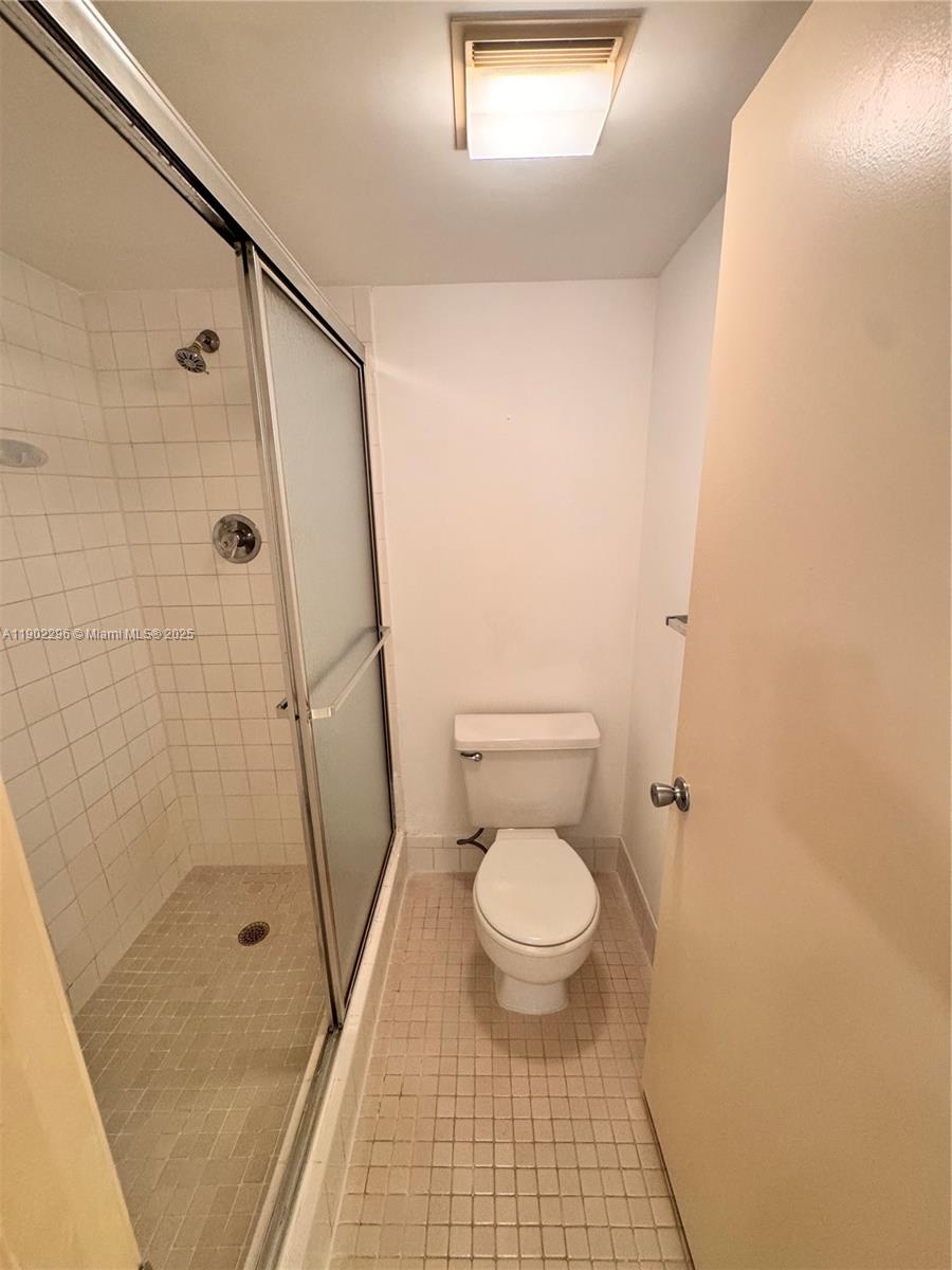 CAMBRIDGE AT CENTURY VILL - Residential Lease