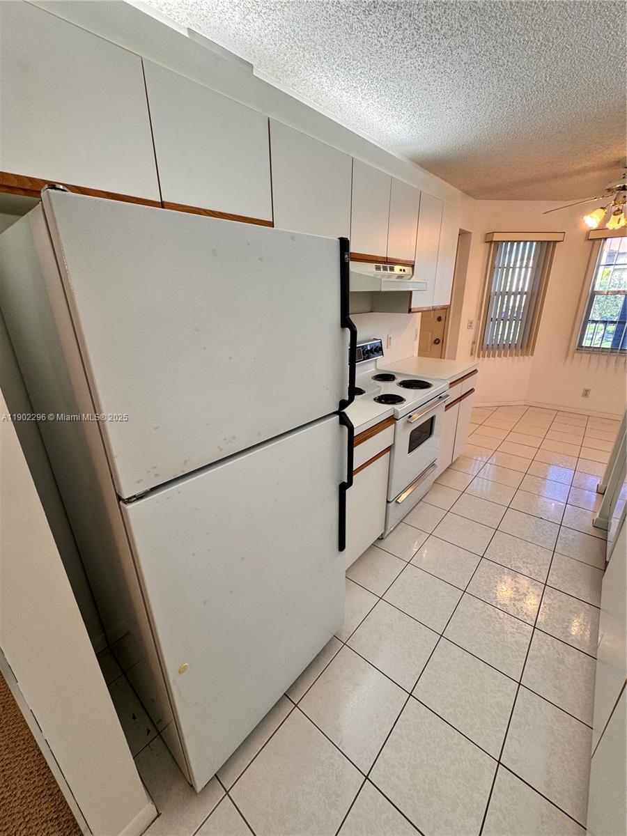 CAMBRIDGE AT CENTURY VILL - Residential Lease
