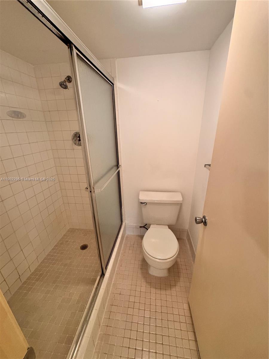 CAMBRIDGE AT CENTURY VILL - Residential Lease