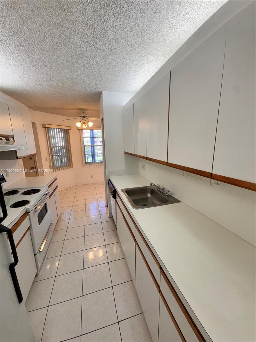 CAMBRIDGE AT CENTURY VILL - Residential Lease