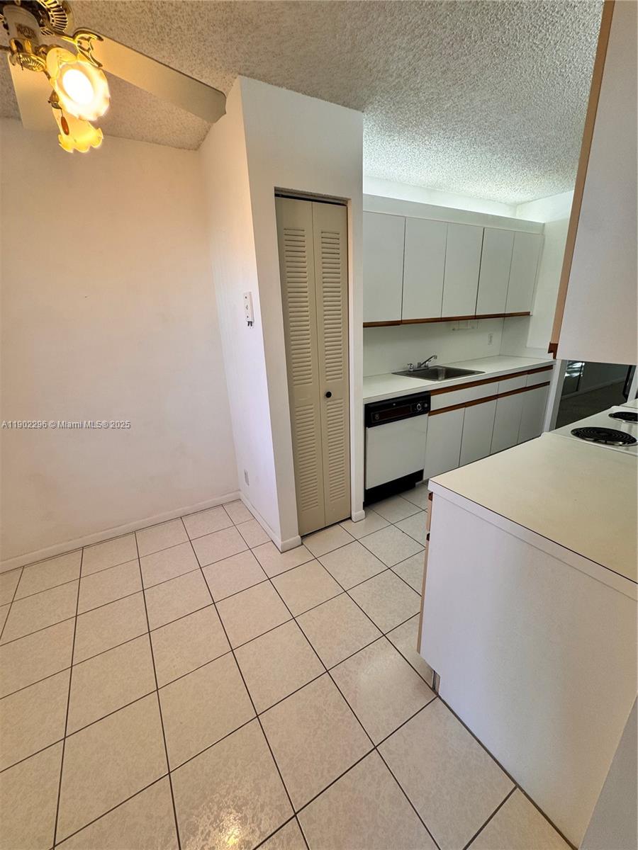 CAMBRIDGE AT CENTURY VILL - Residential Lease
