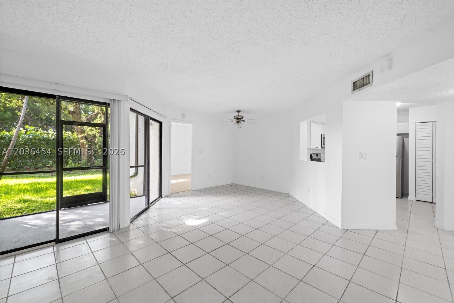 LAKESHORE CONDO I - Residential