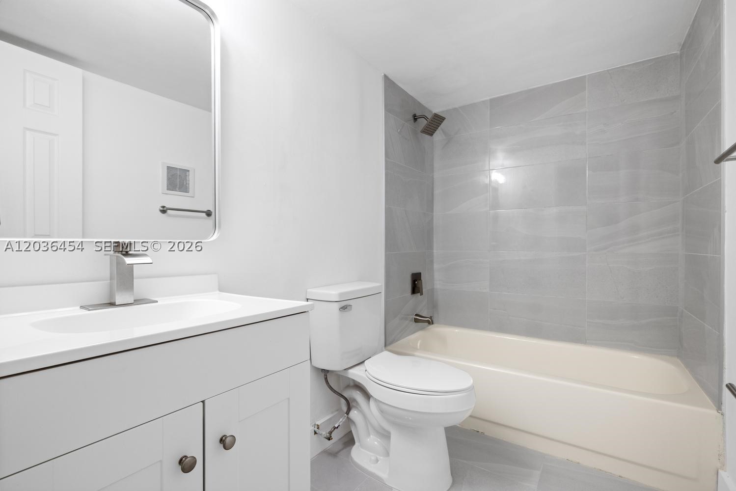 LAKESHORE CONDO I - Residential