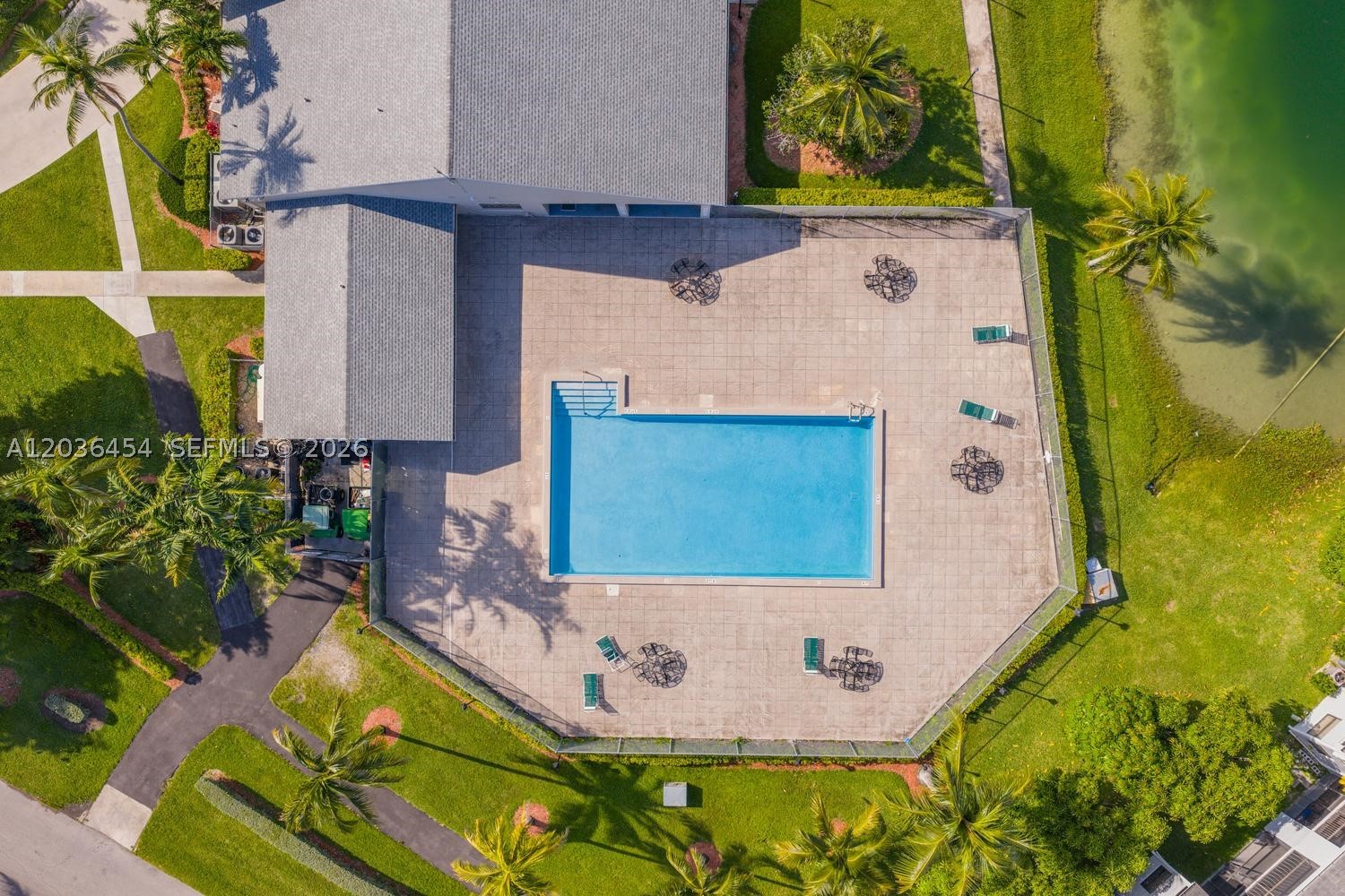 LAKESHORE CONDO I - Residential