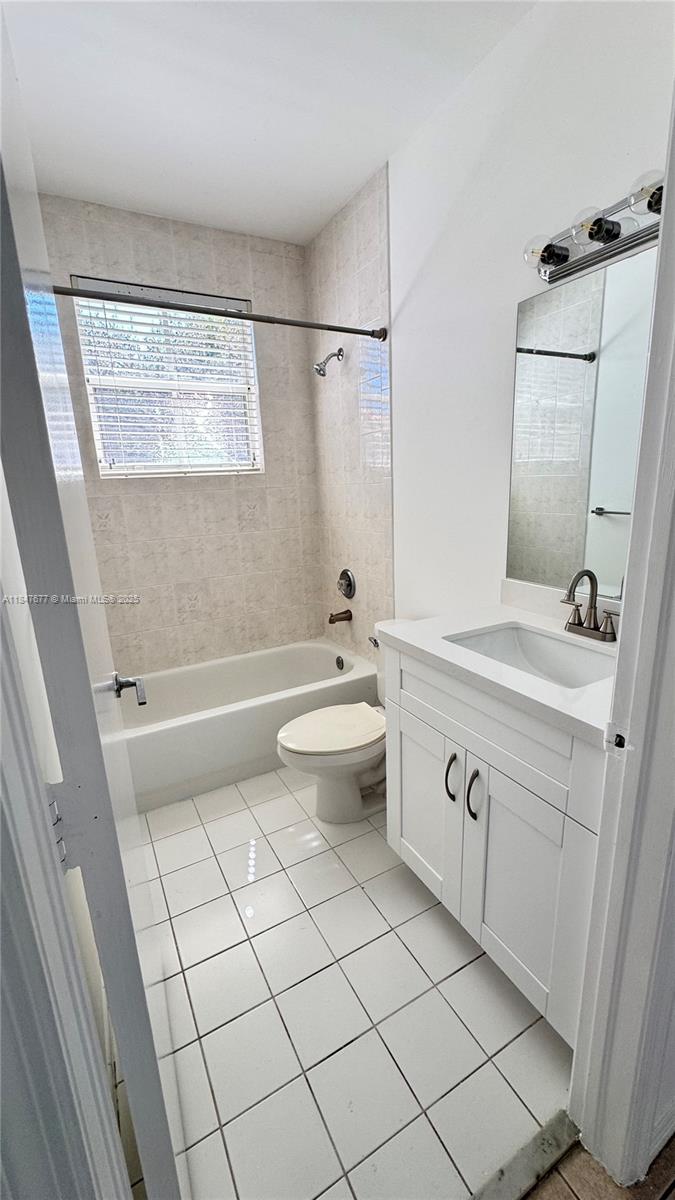 ANCHORAGE AT MIAMI LAKES - Residential Lease