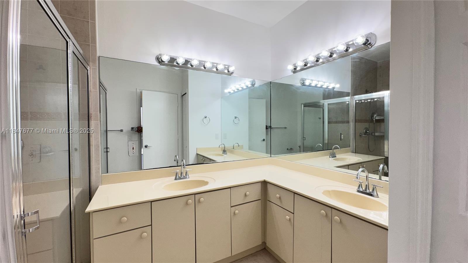 ANCHORAGE AT MIAMI LAKES - Residential Lease