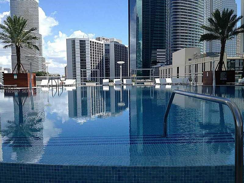 In the heart of Brickell, close to Brickell City Center, the center of the financial district, restaurants and much more. This one bedroom one bath offers stainless steel appliances, washer and dryer, Italian Cabinetry in the kitchen, spacious walk in closets, floor to ceiling windows, laminate wood floor and much more. The building has fantastic amenities billiards table, sauna and steam room, including 24-hour concierge, 24-hour valet parking, rooftop pool and sundeck, pool, a state-of-the-art fitness center, sports room with billiards table and kitchen, wine cellar, club room, and theater room. Unit is currently rented until May 17 2026. for showings 24hr notice preferred.